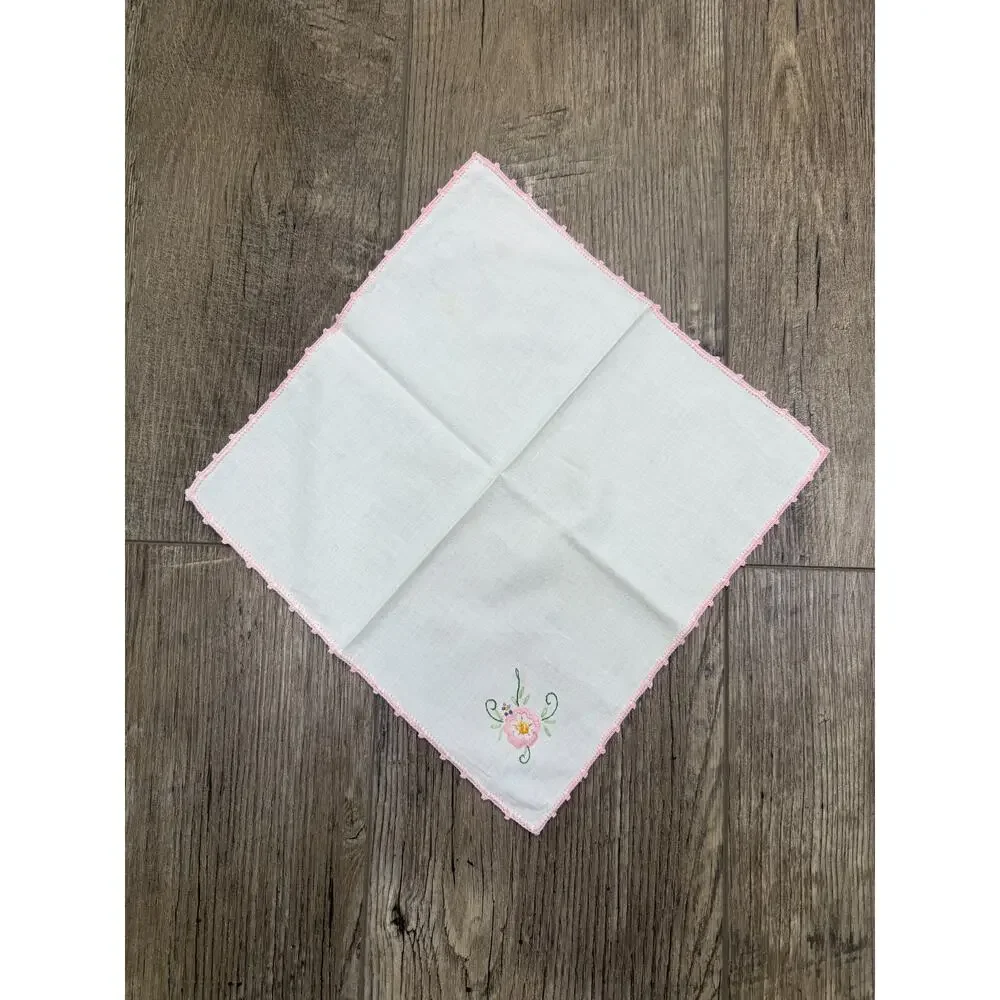 8 Vintage Ivory Cotton Dinner Napkins Floral Embroidery and Scalloped edges